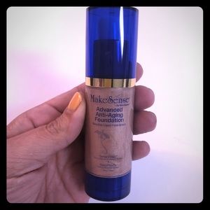 MakeSense Pearlizer Anti-Aging Foundation